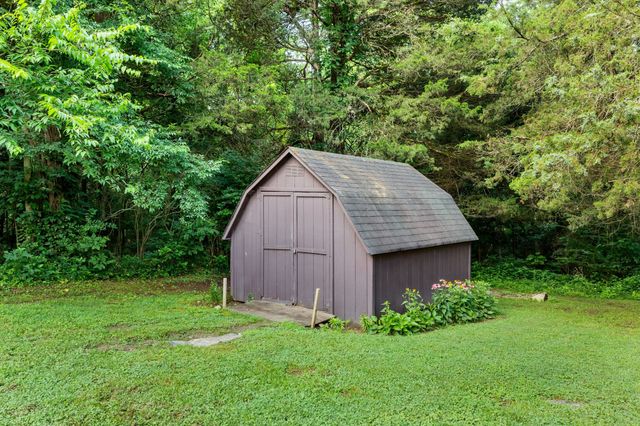 404 Tollgate Rd, Shelbyville, TN 37160