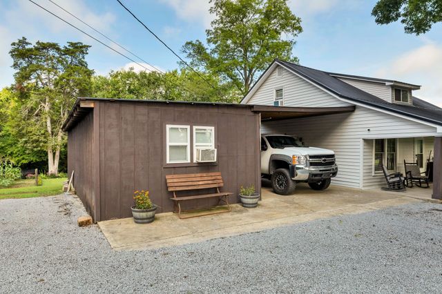 404 Tollgate Rd, Shelbyville, TN 37160