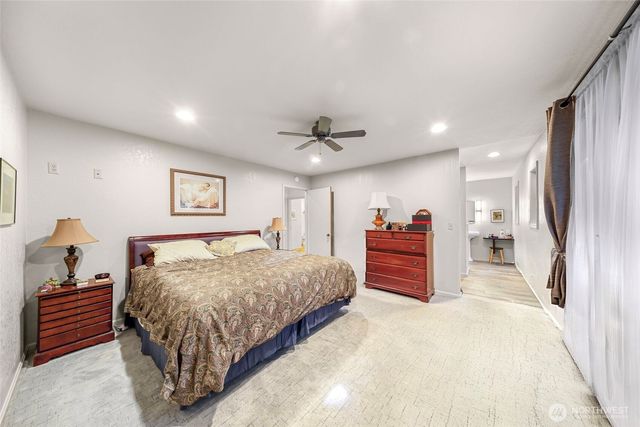 6874 Golf View Drive, Lynden, WA 98264