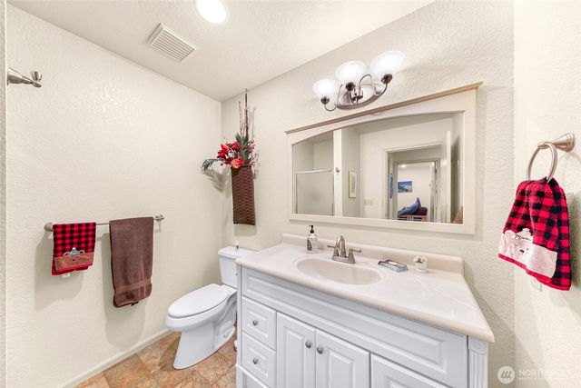 6874 Golf View Drive, Lynden, WA 98264