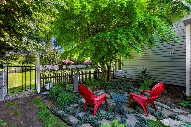 6874 Golf View Drive, Lynden, WA 98264