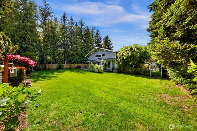 6874 Golf View Drive, Lynden, WA 98264