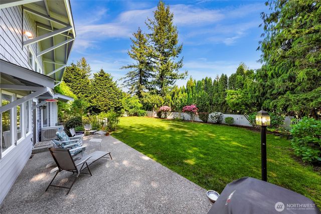 6874 Golf View Drive, Lynden, WA 98264