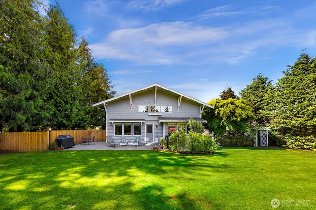 6874 Golf View Drive, Lynden, WA 98264