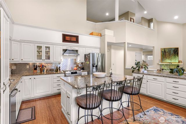 6874 Golf View Drive, Lynden, WA 98264
