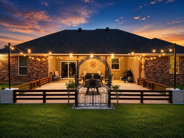 409 Edgewood Terrace, Boyd, TX 76023