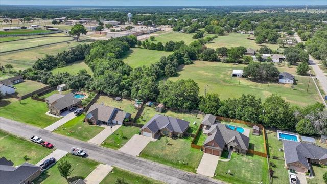 409 Edgewood Terrace, Boyd, TX 76023