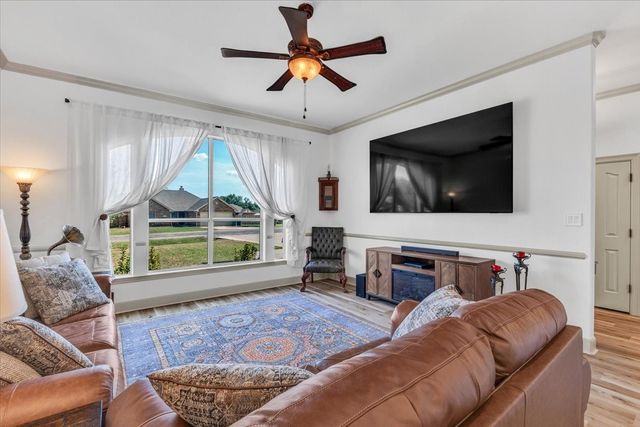 409 Edgewood Terrace, Boyd, TX 76023