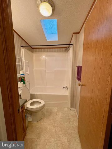 220 SHIPPENSBURG MOBILE EST, Shippensburg, PA 17257