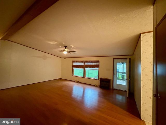 220 SHIPPENSBURG MOBILE EST, Shippensburg, PA 17257