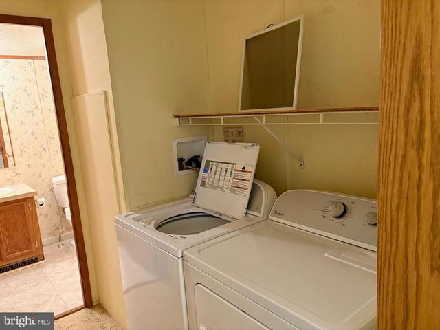 220 SHIPPENSBURG MOBILE EST, Shippensburg, PA 17257
