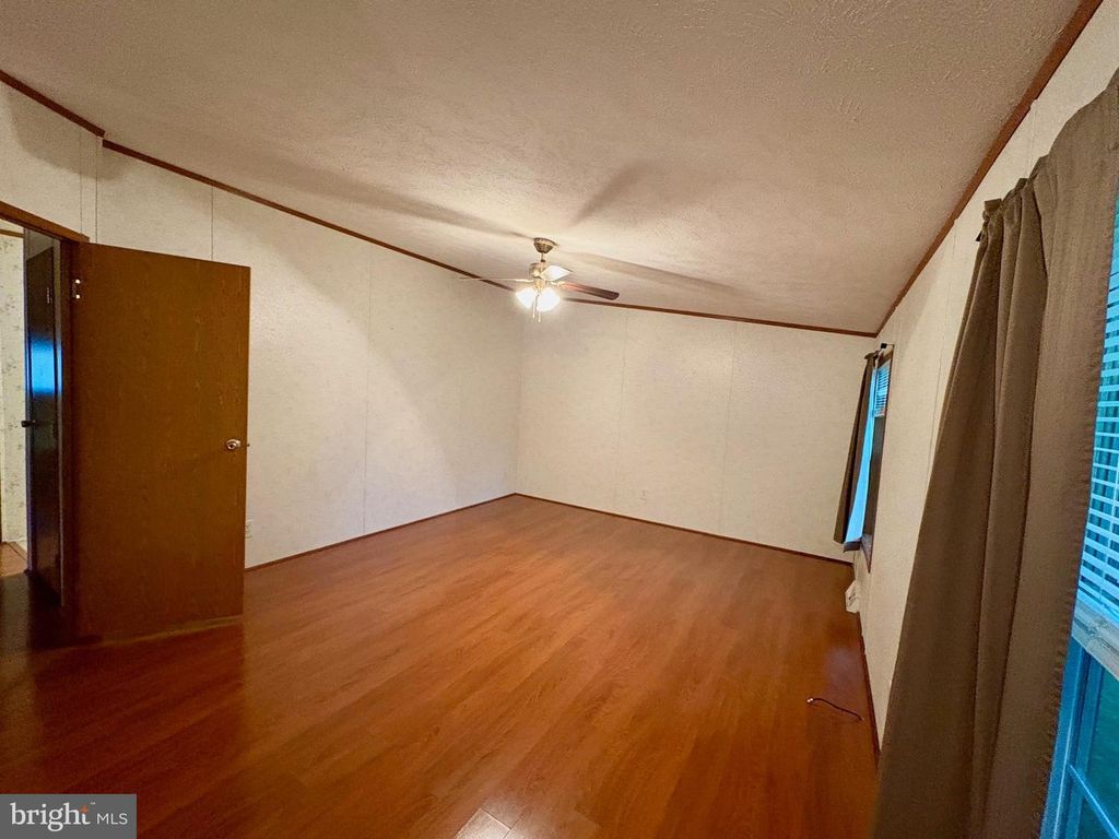 220 SHIPPENSBURG MOBILE EST, Shippensburg, PA 17257