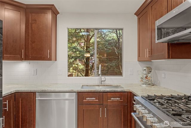 14015 60th Avenue W, Edmonds, WA 98026