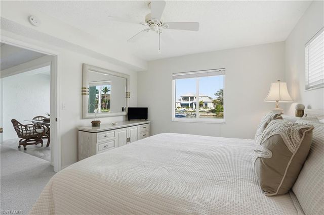 10684 Gulf Shore DR # 106B, Naples, FL 34108