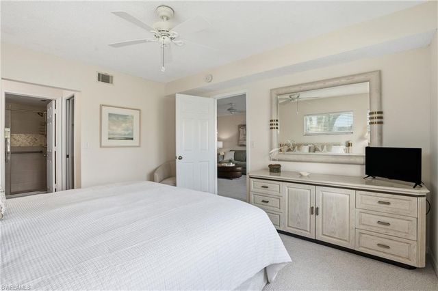 10684 Gulf Shore DR # 106B, Naples, FL 34108