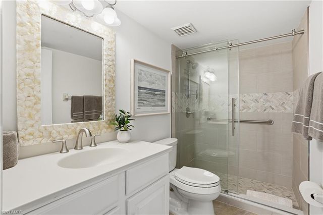 10684 Gulf Shore DR # 106B, Naples, FL 34108