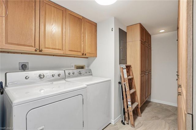 10684 Gulf Shore DR # 106B, Naples, FL 34108