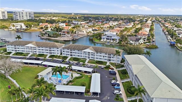 10684 Gulf Shore DR # 106B, Naples, FL 34108