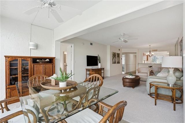 10684 Gulf Shore DR # 106B, Naples, FL 34108