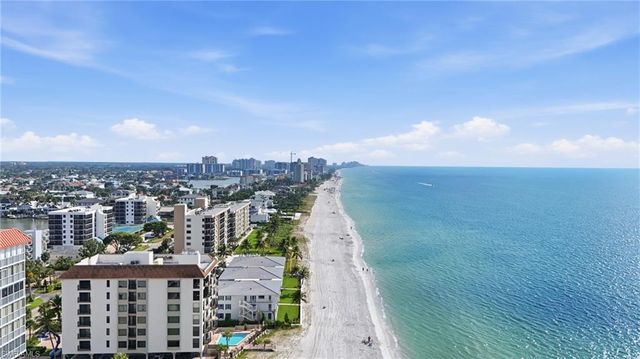10684 Gulf Shore DR # 106B, Naples, FL 34108