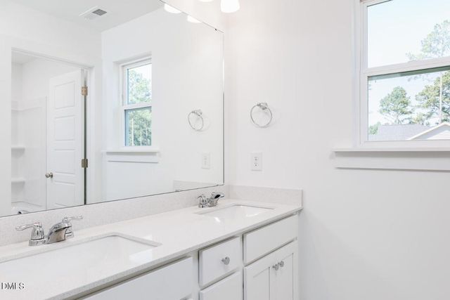 236 Golfview Avenue, Benson, NC 27504