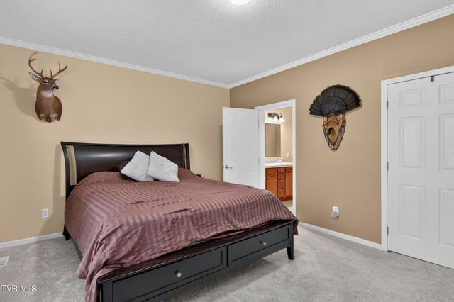 220 Crossroads Place Place, Lebanon, VA 24266