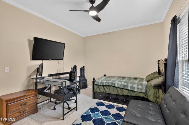 220 Crossroads Place Place, Lebanon, VA 24266