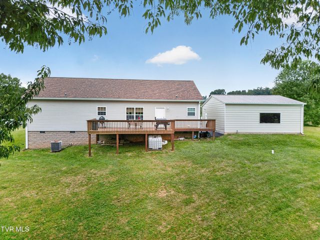 220 Crossroads Place Place, Lebanon, VA 24266