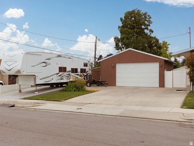 8252 S WOOD ST, Midvale, UT 84047