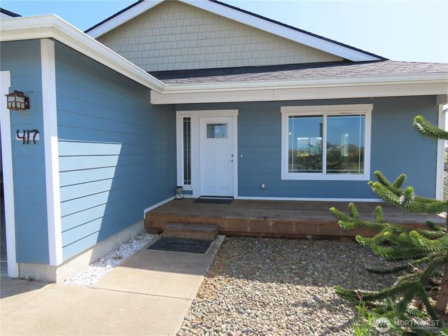 417 Riviera Street SW, Ocean Shores, WA 98569