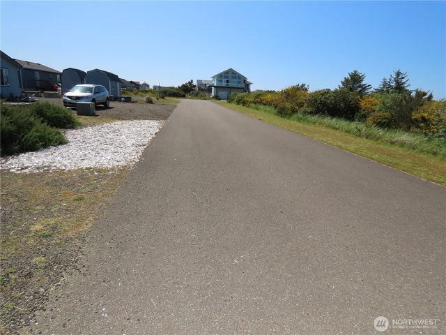 417 Riviera Street SW, Ocean Shores, WA 98569