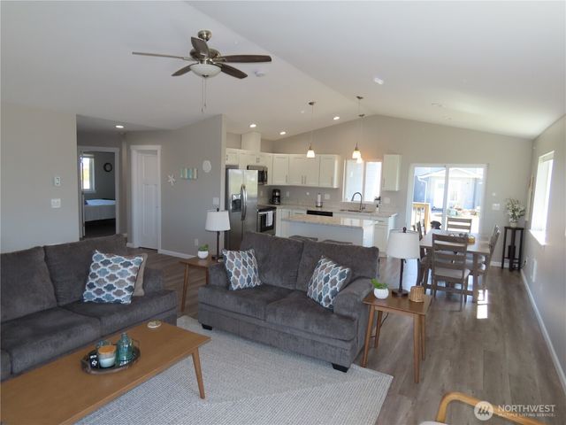 417 Riviera Street SW, Ocean Shores, WA 98569