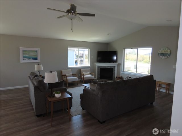 417 Riviera Street SW, Ocean Shores, WA 98569