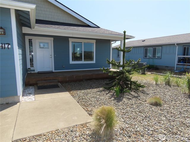 417 Riviera Street SW, Ocean Shores, WA 98569