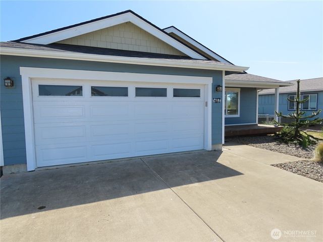 417 Riviera Street SW, Ocean Shores, WA 98569