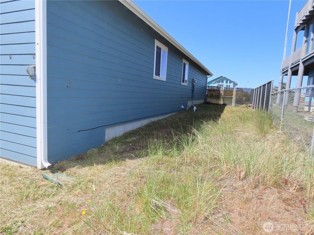 417 Riviera Street SW, Ocean Shores, WA 98569