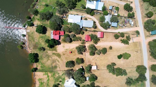 734 Island DR, Bluffton, TX 78607