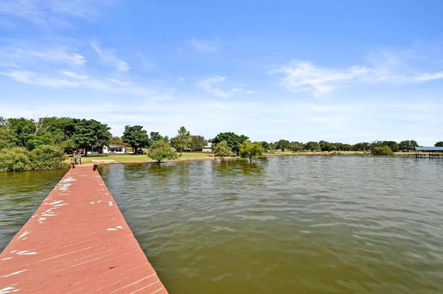 734 Island DR, Bluffton, TX 78607