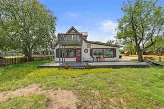 734 Island DR, Bluffton, TX 78607