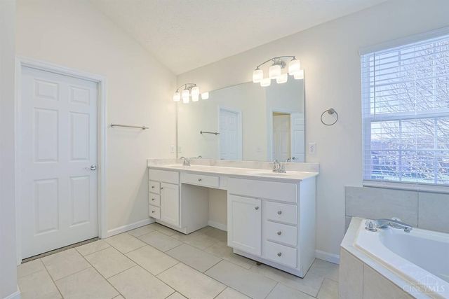 1544 Adams Court, Batavia Twp, OH 45102