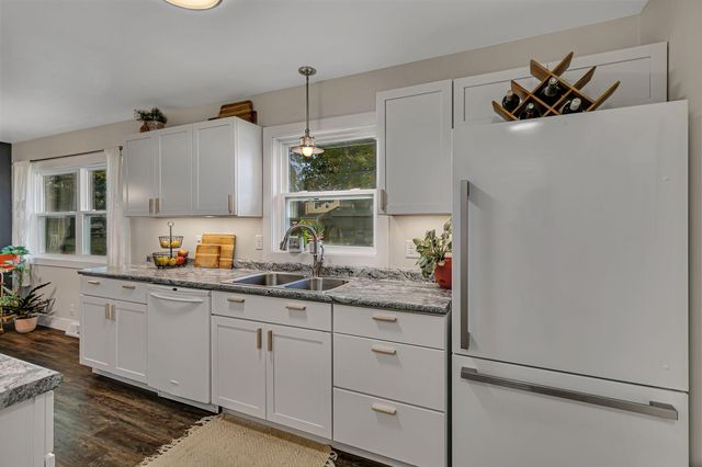 990 Hassan Street SE, Hutchinson, MN 55350