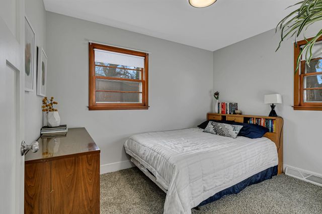 990 Hassan Street SE, Hutchinson, MN 55350