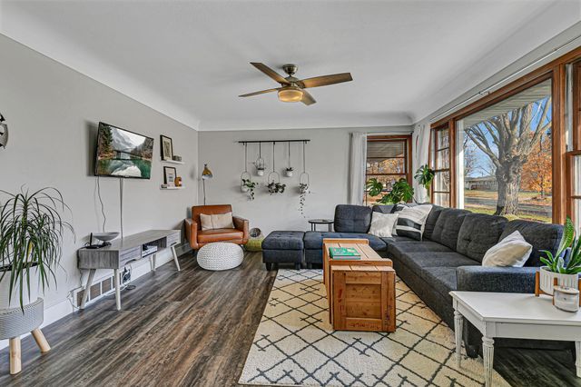 990 Hassan Street SE, Hutchinson, MN 55350