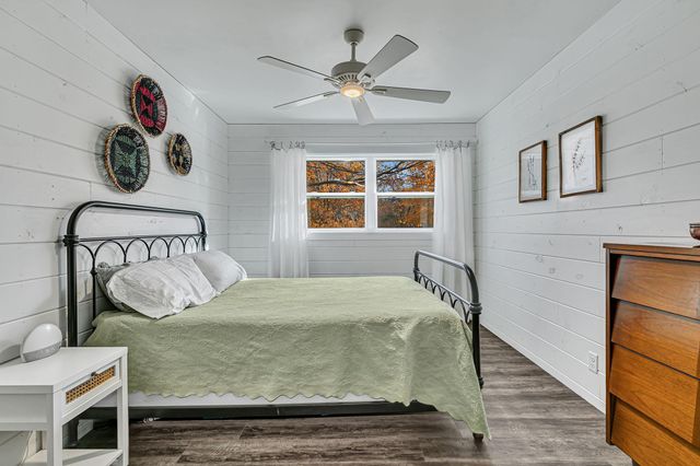 990 Hassan Street SE, Hutchinson, MN 55350