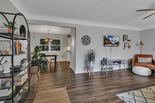 990 Hassan Street SE, Hutchinson, MN 55350