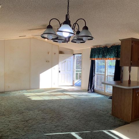 202 Armadillo T, Onalaska, TX 77360