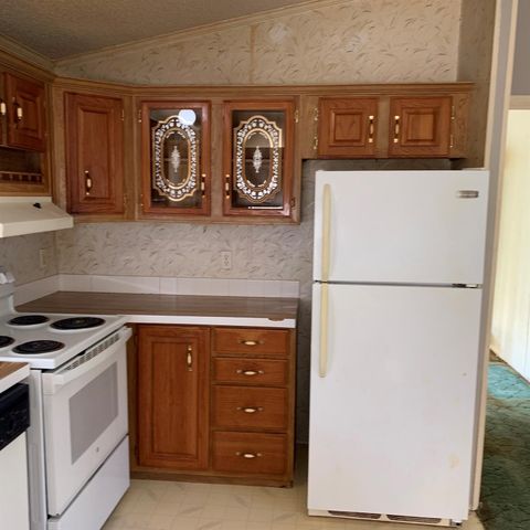 202 Armadillo T, Onalaska, TX 77360