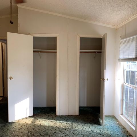 202 Armadillo T, Onalaska, TX 77360