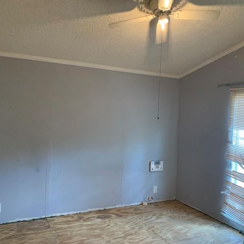 202 Armadillo T, Onalaska, TX 77360