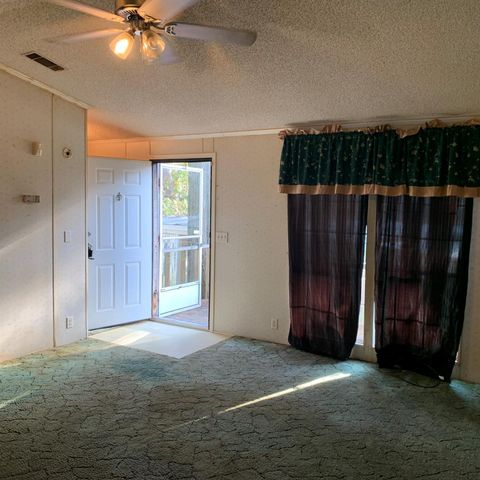 202 Armadillo T, Onalaska, TX 77360